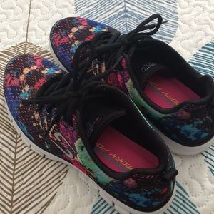 Women’s sketchers memory foam 8.5